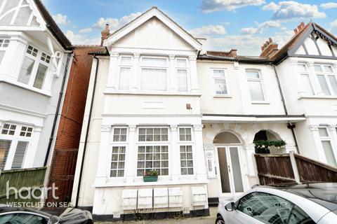 Whitefriars Crescent, Westcliff