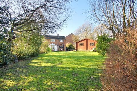 Summerhouse Way, Abbots Langley 3 bed semi