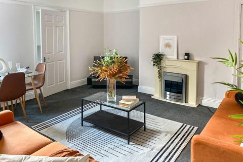 Hartburn Terrace, Seaton Deleval NE25 3 bed flat for sale