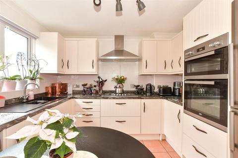 Lanes End, Totland Bay, Isle of Wight 2 bed terraced house for sale