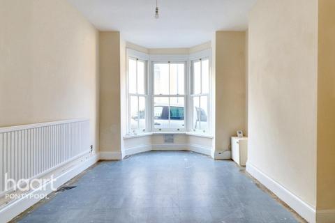 George Street, Pontypool 2 bed end of terrace house for sale