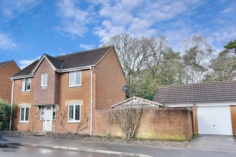 Liederbach Drive, Verwood, BH31 4 bed detached house for sale