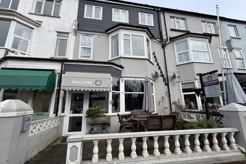 8 Beach Road, Paignton TQ4 Guest house for sale