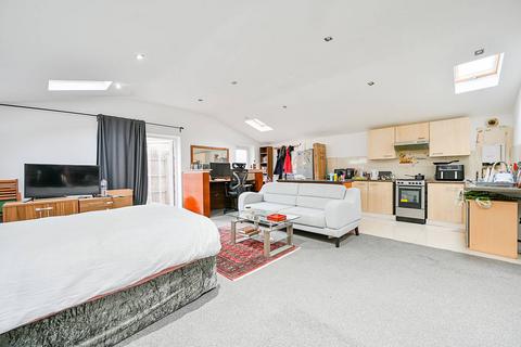 Barlow Road, Acton, London, W3 Studio for sale