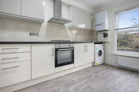 LONDON E15 3 bed flat for sale