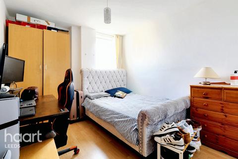 Flat 94, 14 Elmwood Lane, LEEDS LS2 8WF 2 bed apartment for sale