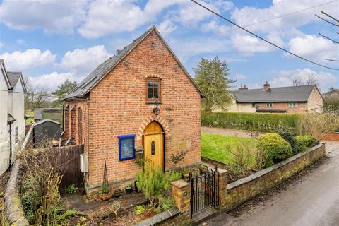 Newport TF10 3 bed detached house for sale
