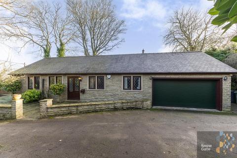 Howroyd Lane, Dewsbury WF12 3 bed detached bungalow for sale