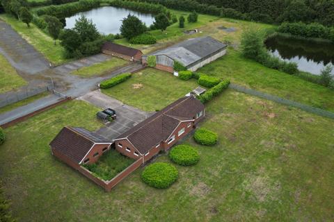 Butterwick Road, Messingham... 3 bed bungalow for sale