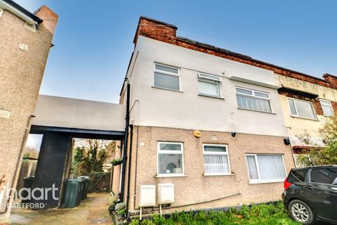 Burnham Crescent, Dartford 2 bed maisonette for sale