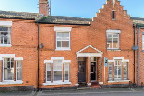 Oxford Street, Milton Keynes MK12 3 bed terraced house for sale