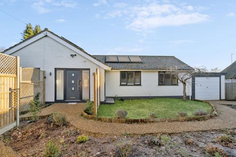 The Knoll, Bedford MK45 3 bed detached bungalow for sale