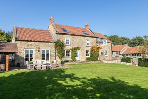 Westow, York, North Yorkshire, YO60 6 bed detached house for sale