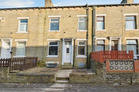 Mayfield Grove, West Yorkshire HX1 2 bed terraced house for sale