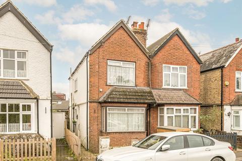 Ditton Hill Road, Surbiton KT6 2 bed semi