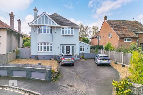 Harewood Place, Boscombe East, BH7 4 bed detached house for sale