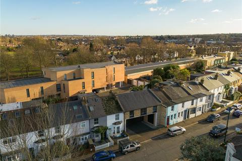 Sandycombe Road, Richmond, TW9 3 bed maisonette for sale