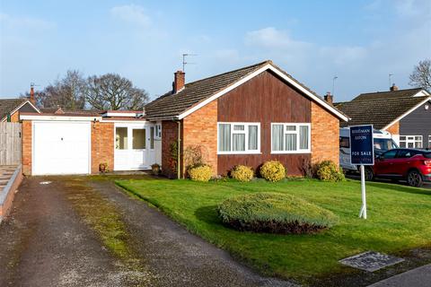 2 Johnsgate, Brewood, Stafford, ST19 9HZ 3 bed detached bungalow for sale