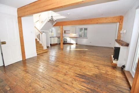 Heath Road, Sandown 4 bed house for sale