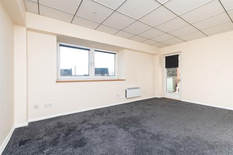 Spring Grove, Gravesend, Kent 1 bed ground floor flat for sale