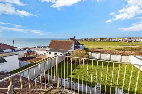 Roderick Avenue, Peacehaven, East Sussex 2 bed chalet for sale