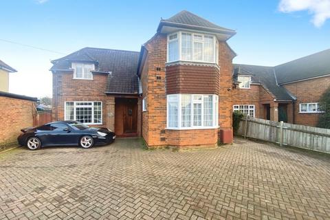 Colchester Road, Ipswich, IP4 3 bed detached house for sale