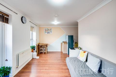 Wesley Avenue, Royal Victoria, E16 1SY 2 bed apartment for sale