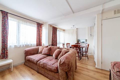 Brooks Court, Stockwell 4 bed flat for sale