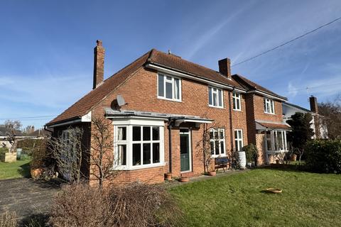 Grundisburgh Road, Woodbridge, IP12 4HG 4 bed detached house for sale