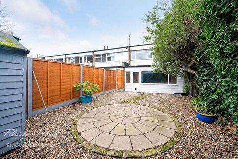 Weigall Road, London, SE12 3 bed terraced house for sale