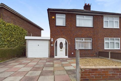 Wynnstay Avenue, Maghull, L31 0BQ 3 bed semi