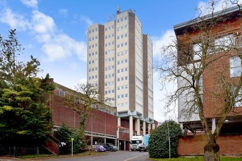 Tamar Square, Woodford Green, Essex 2 bed flat for sale