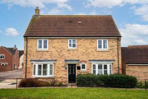 Garwood Drive, Longstanton, CB24 4 bed detached house for sale