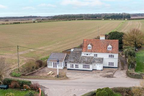 Erwarton, Ipswich, Suffolk, IP9 5 bed detached house for sale