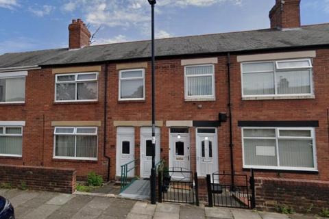 74 Eastbourne Avenue Walkerdene... 3 bed flat for sale