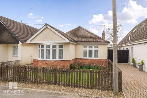 High Mead, Ferndown BH22 2 bed detached bungalow for sale