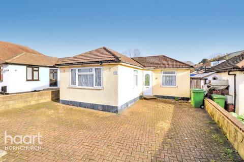 Abbs Cross Lane, Hornchurch 3 bed detached bungalow for sale
