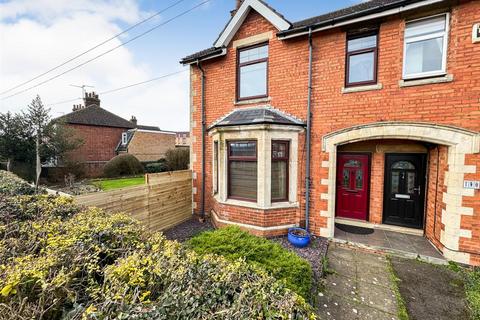 Oakley Road, Corby NN17 3 bed semi