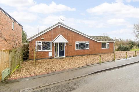 Main Road, Claybrooke Magna, Lutterworth 3 bed detached bungalow for sale