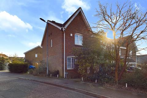 Great Stockwood Road, Cheshunt 2 bed end of terrace house for sale