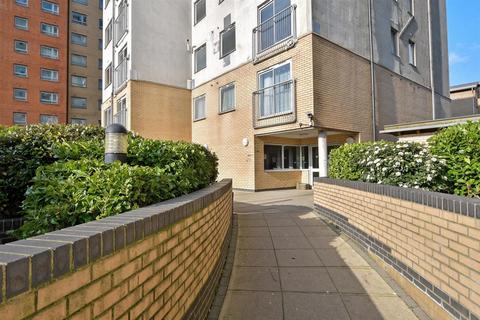 Axon Place, Ilford, Essex 2 bed flat for sale