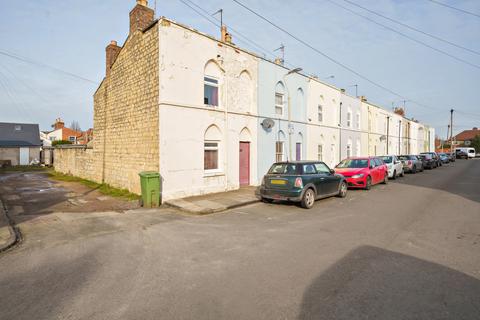 Queens Retreat, Gloucestershire GL51 2 bed end of terrace house for sale