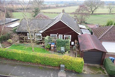 1b Hogsdell Lane, Hertford Heath SG13 3 bed bungalow for sale