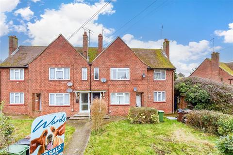 Bishops Close, Nettlestead... 2 bed maisonette for sale