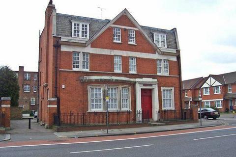 Station House Mews, London N9 3 bed flat for sale