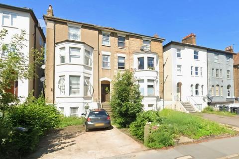 Selhurst Road, London, SE25 2 bed flat for sale