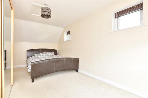 Coral Park, Maidstone, Kent 1 bed coach house for sale