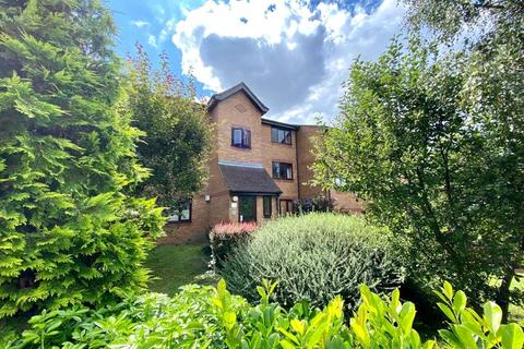 Armoury Road, Deptford, London, SE8 1 bed flat for sale