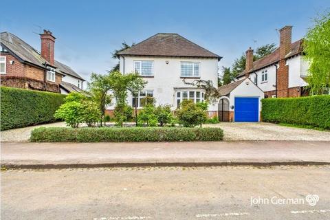 Westfield Drive, Loughborough 3 bed detached house for sale