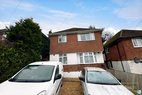 Southampton SO18 2 bed maisonette for sale